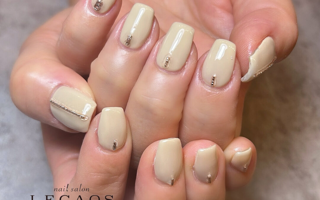 大人シンプルネイル